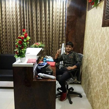 Hotel Sun Shine Ahmedabad Luaran gambar